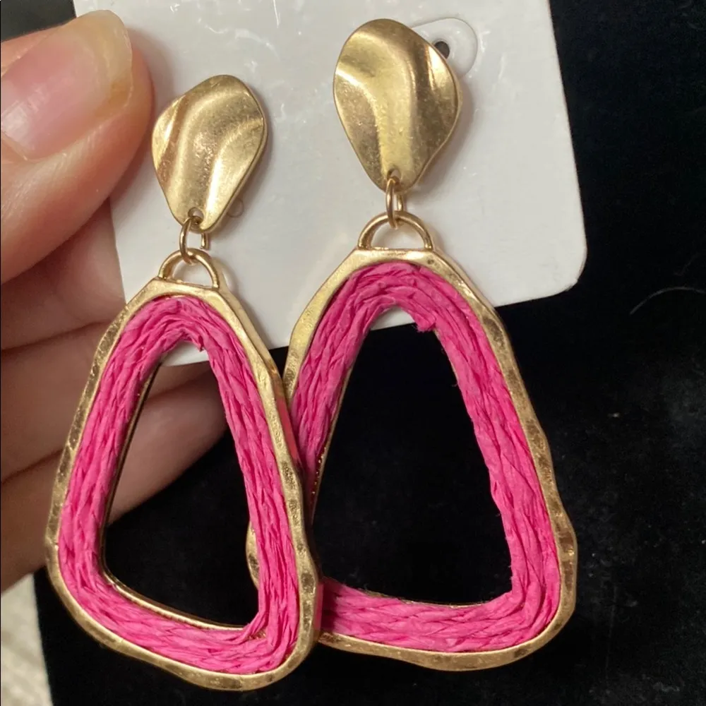 Elegant Gold and Pink Dangle Earrings - Image 2