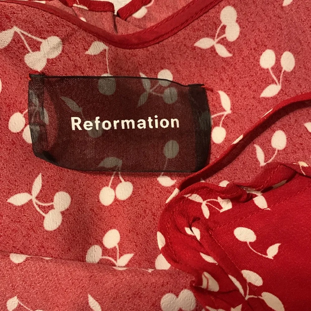 EUC Reformation red cherry print camisole - Image 2