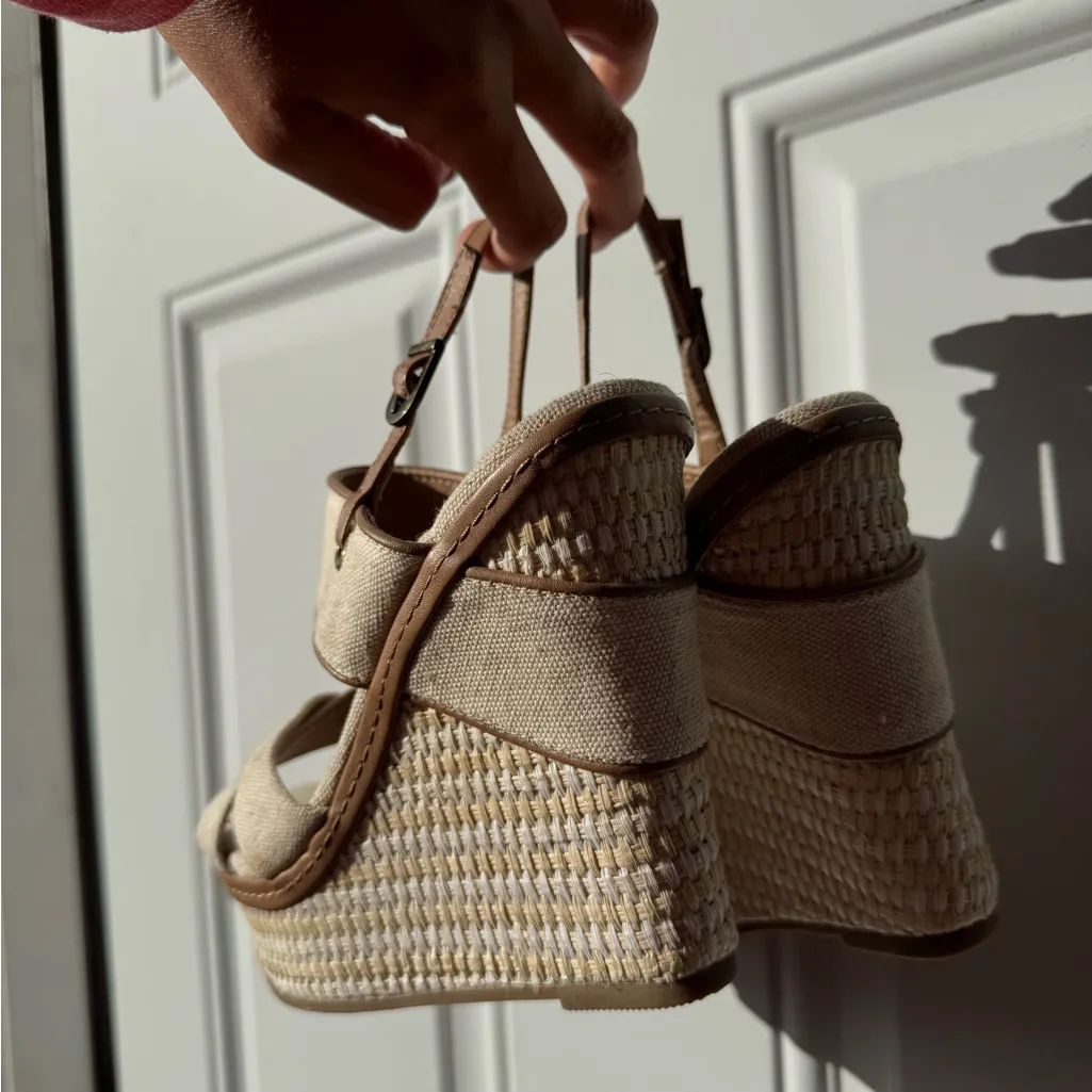 Elegant Cream Wedge Sandals Size 6 - Image 8