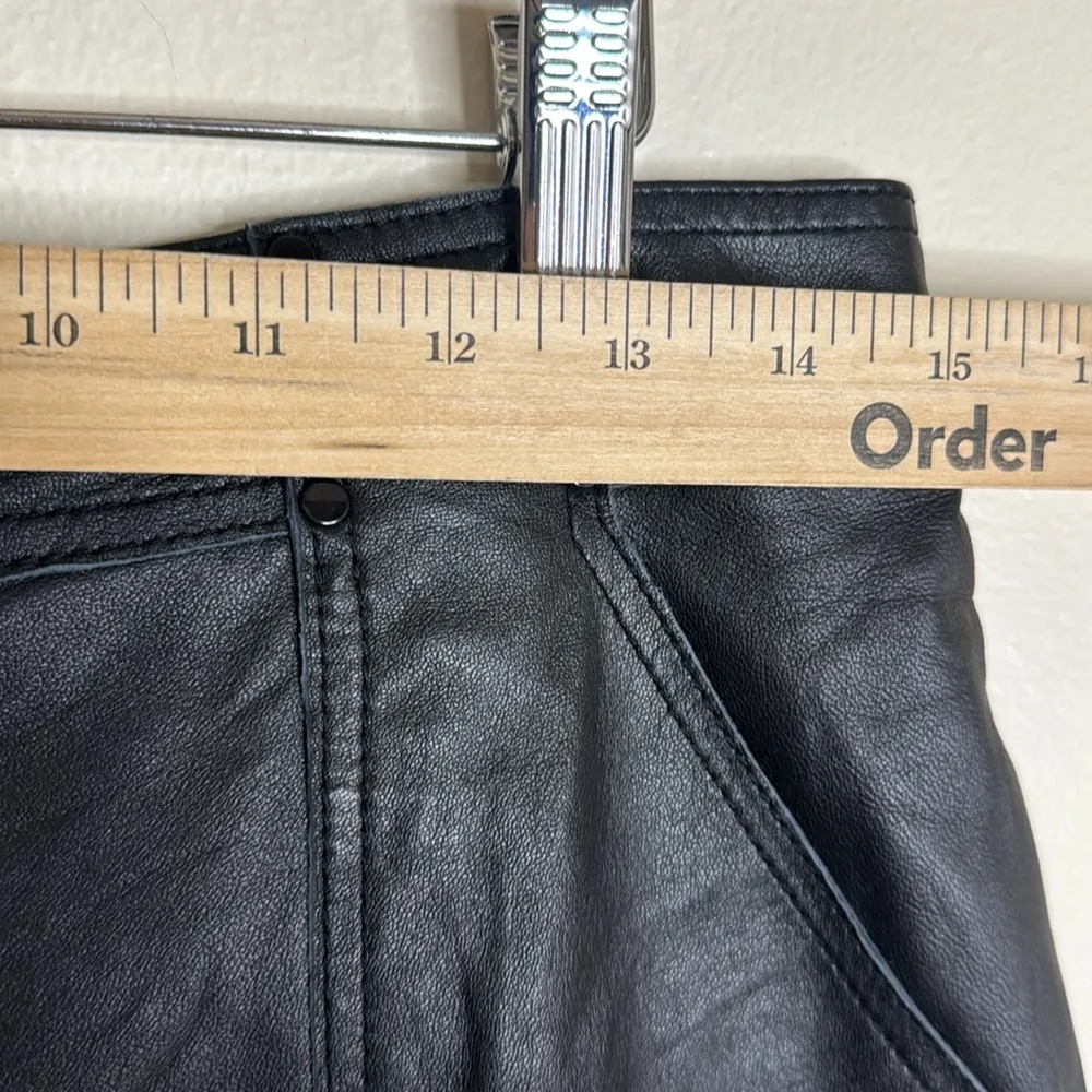 Worth New York ladies black 100% leather lined skirt size 10 - Image 4