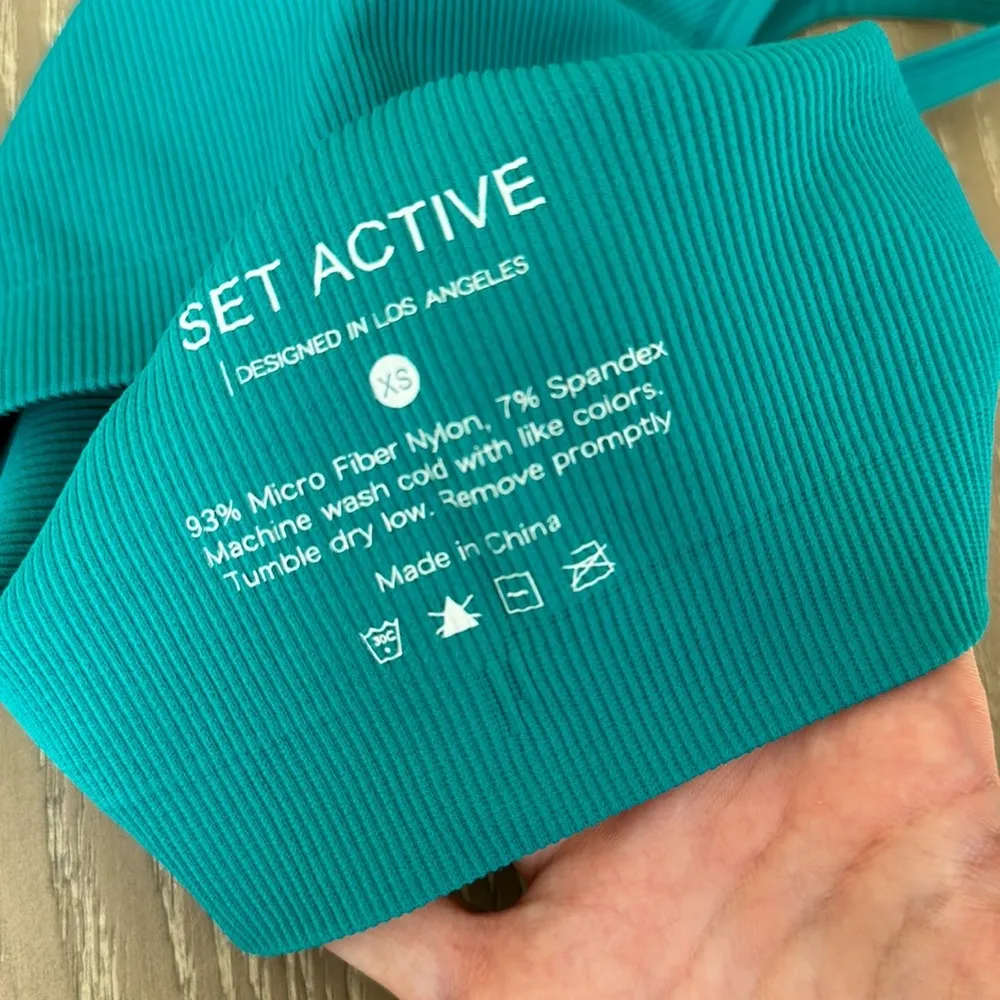 SET ACTIVE Sculptflex Ribbed V Bra in Tropic - Image 5