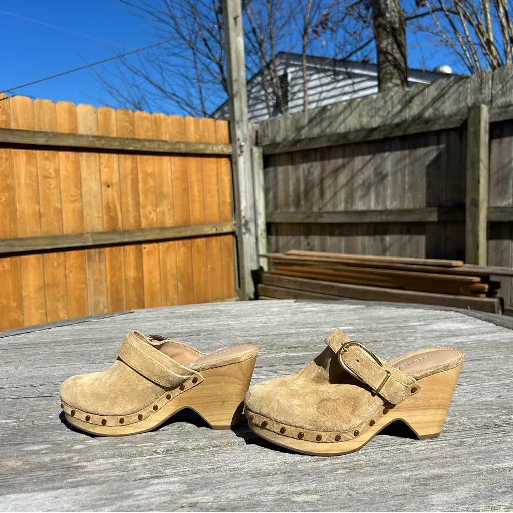 VERONICA BEARD Womens Suede Slip On Clogs In Beige size 5

Hendrix‎ Suede Buckle - Image 7