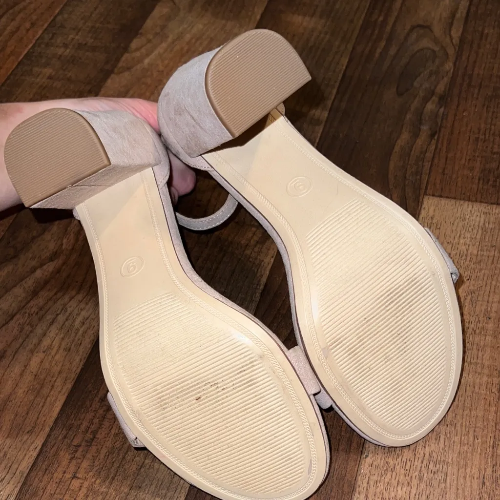 Elegant Beige Ankle Strap Heels size 9 - Image 4