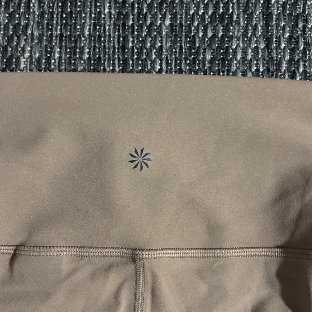 Athleta transcend stash crop straight leg NWT - Image 7