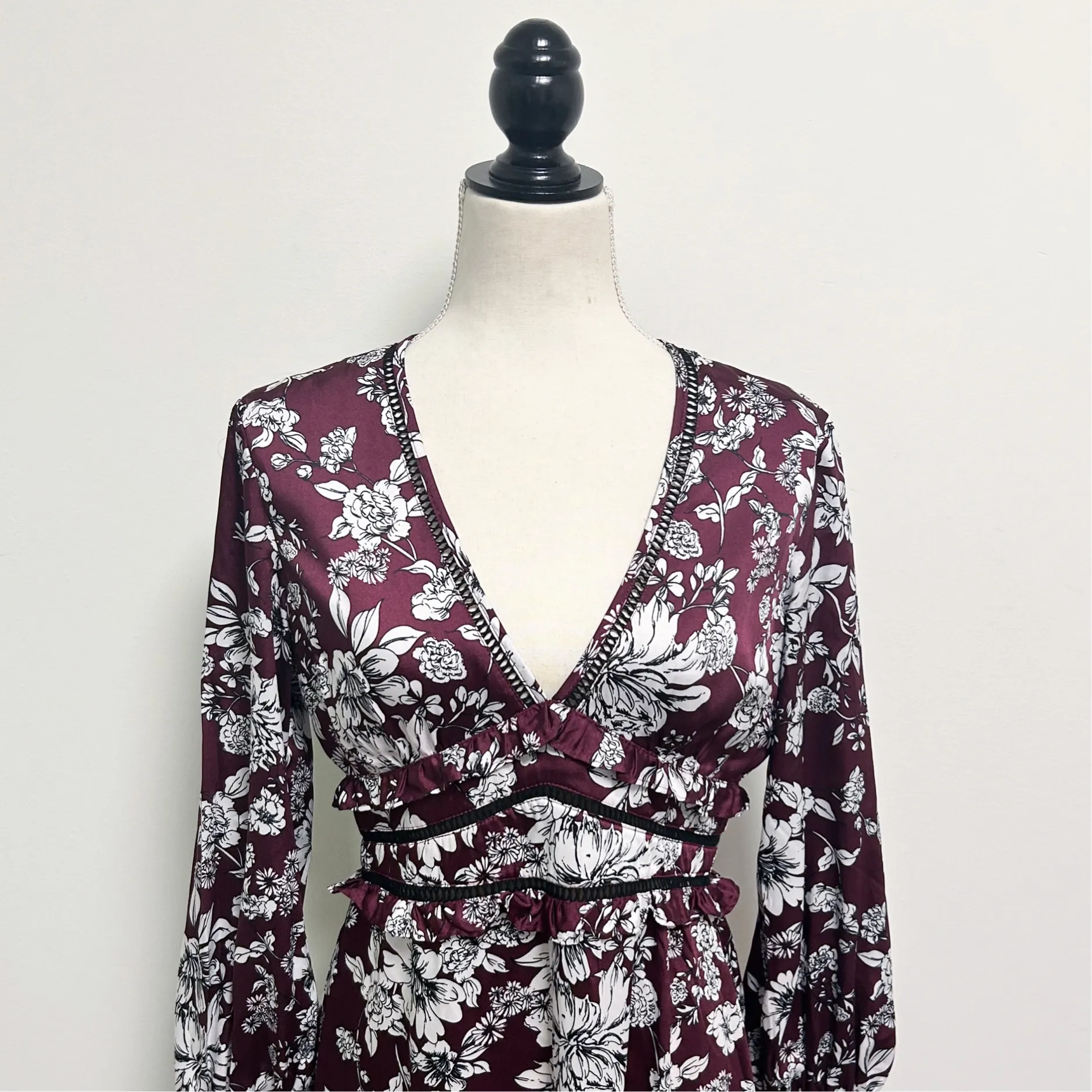 Bardot Jolie Floral V Neck Cuff Sleeve Sheer Lattice Ruffle Midi Dress Small 6 - Image 2