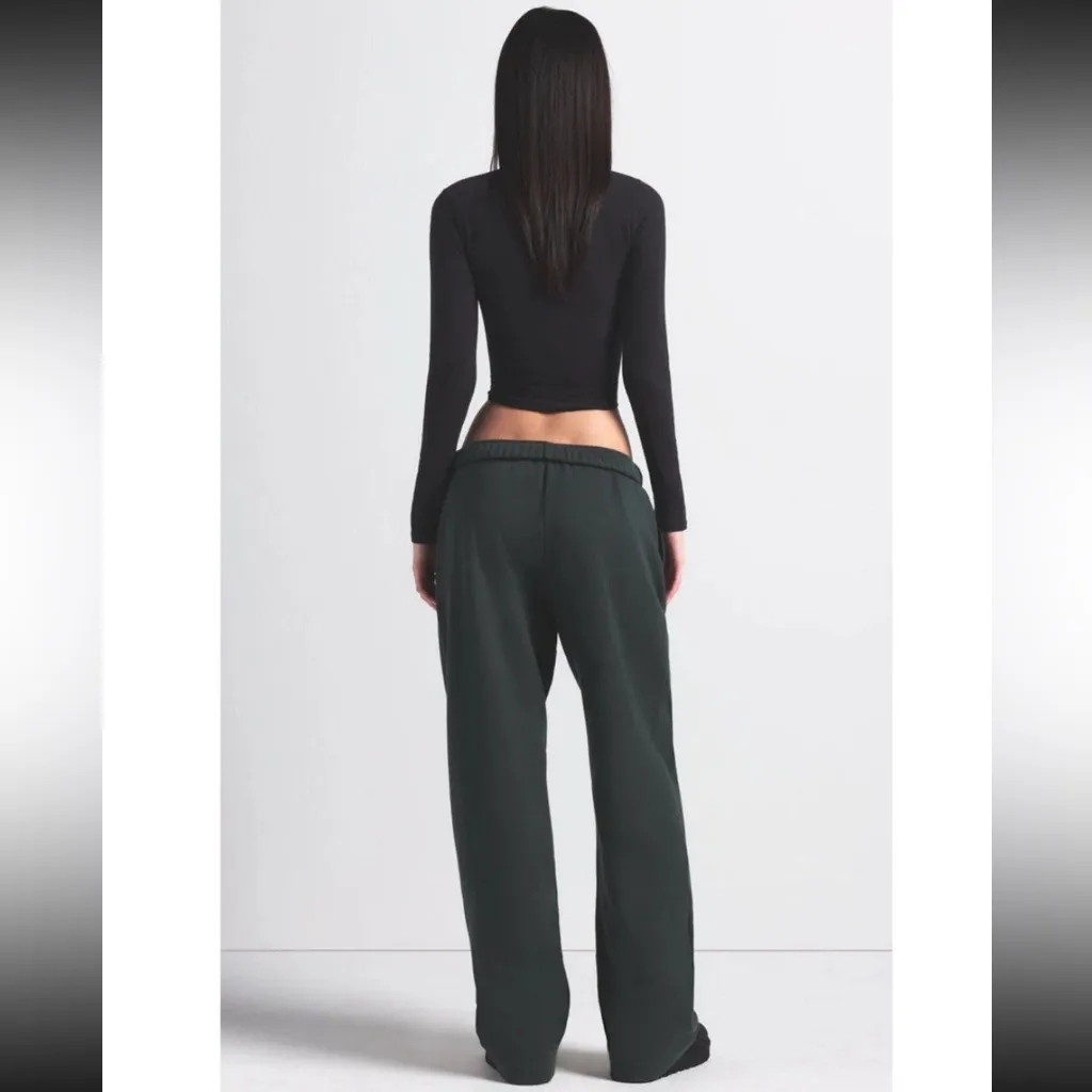 SKIMS Cotton Fleece Classic Straight Leg Sweatpants Spruce Small NEW - Image 4