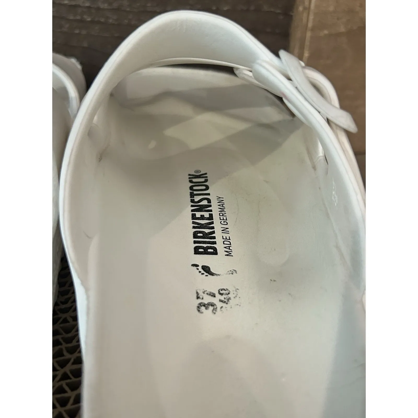 Woman's Birkenstock Arizona White EVA Slip-on‎ Sandals with Buckle Size 37 / 6.5 - Image 4