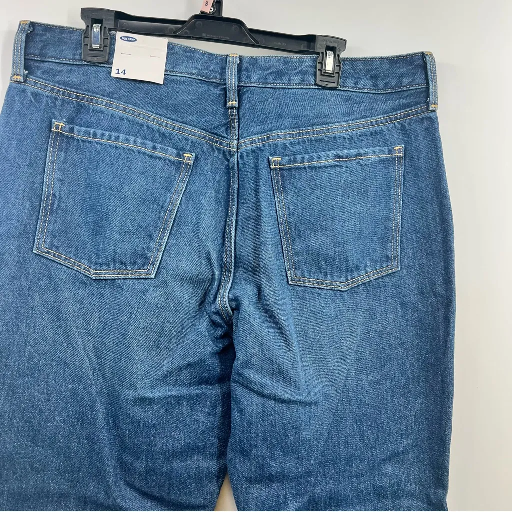 Old Navy cropped dad jeans in petunia size 14 NWT Medium Dark wash - Image 4