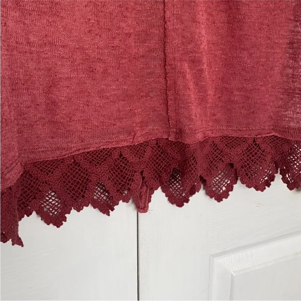 Free People cranberry colored duster with lace trim detailing in a Xsmall - Image 3