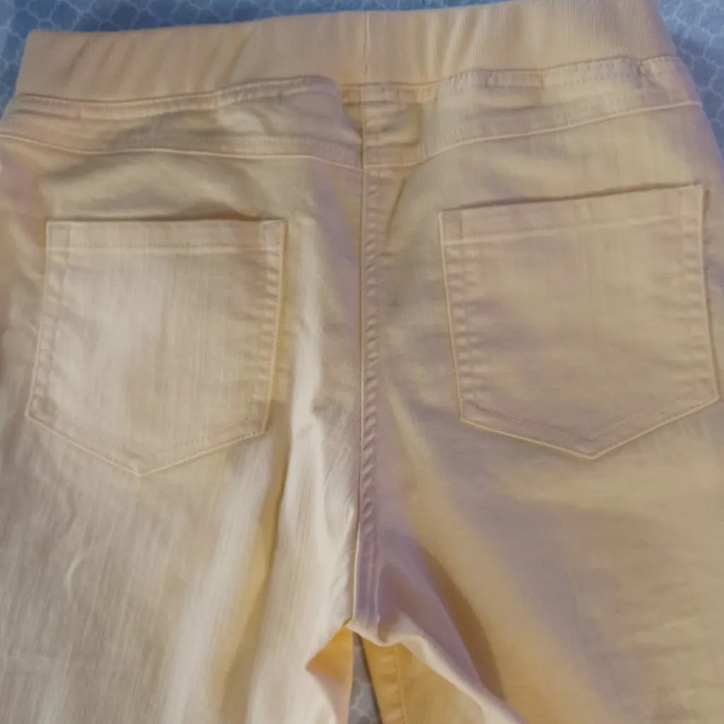 Hearts of Palm Women's Capri Pants Stretch Yellow Petite Size 6P - Image 5