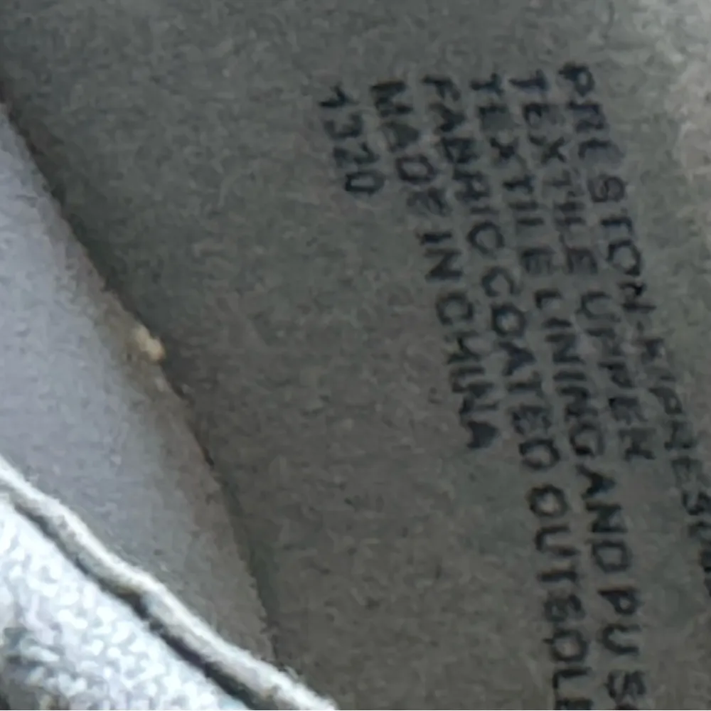 Size 7 wedge madden girl sneakers and born sandals - Image 7