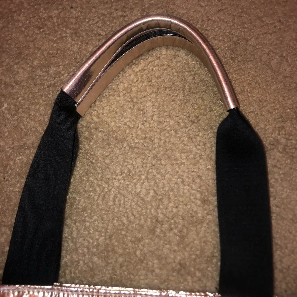 Victoria’s Secret gold shiny quilted bag - Image 3