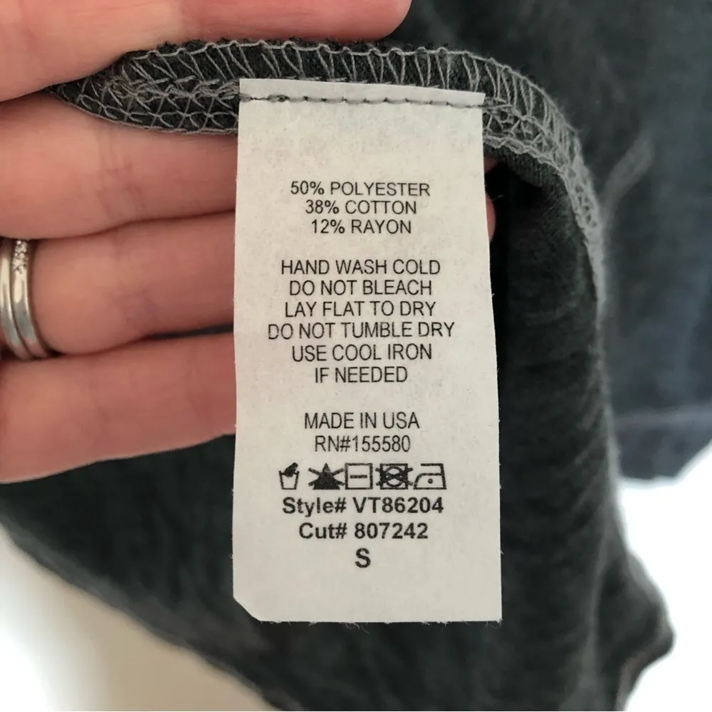 Free People Movement Long Sleeved Dark Gray Tee Shirt Side Split New Small - Image 4