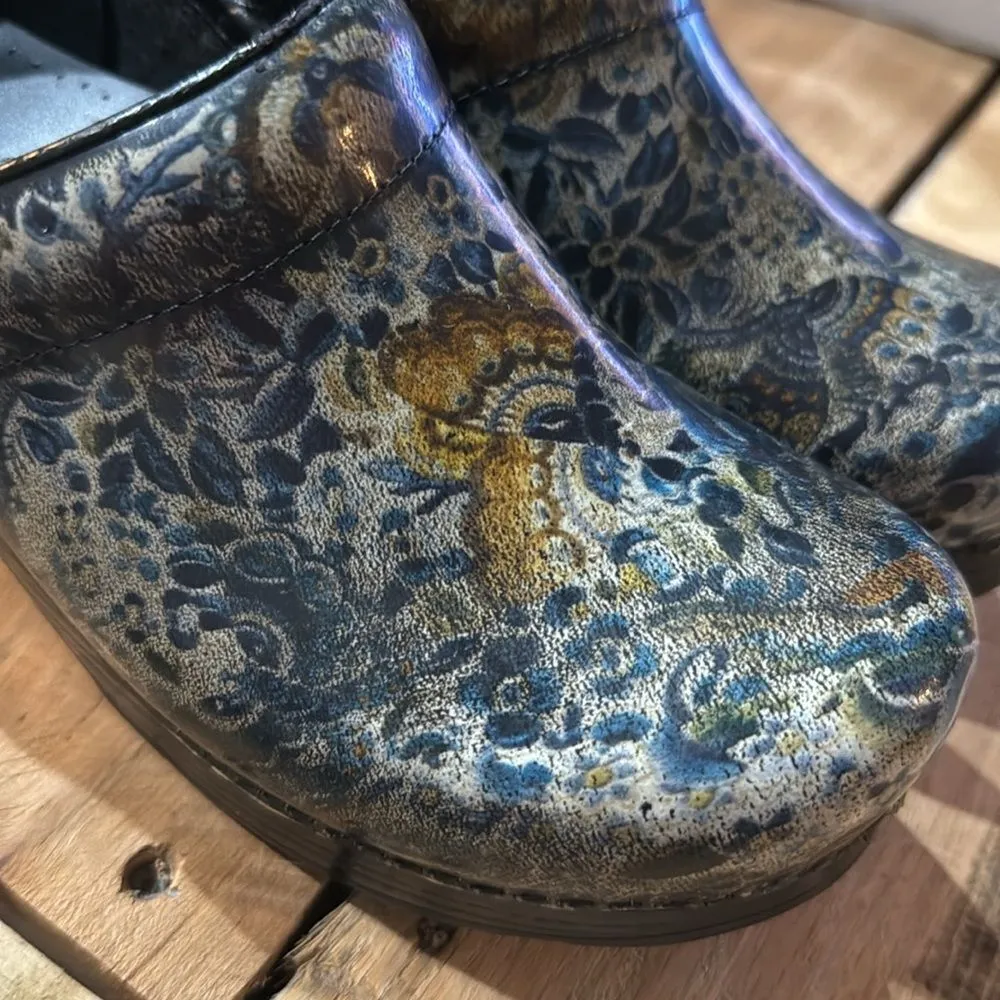 Dansko Professional Patent Leather Clogs 9/39 B86 - Image 3