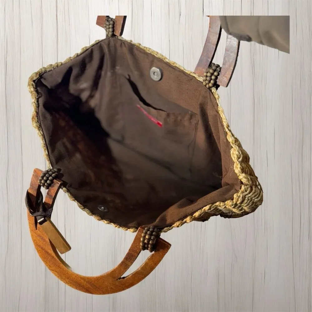 Anne Klein Woven Straw Macrame Handbag Boho Tote Purse Wooden Handles Coastal - Image 7