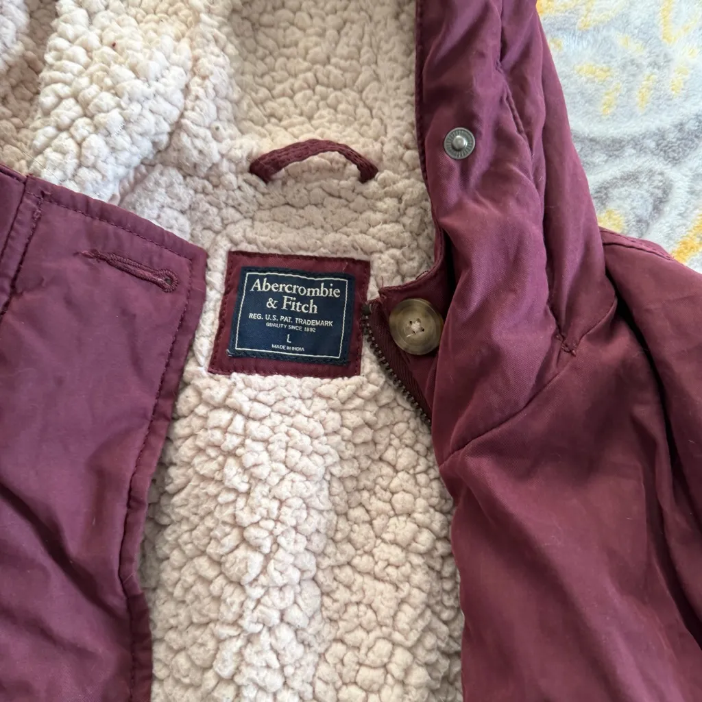 Abercrombie and fitch burgundy cheep jacket 
Y2K 
Size large - Image 2