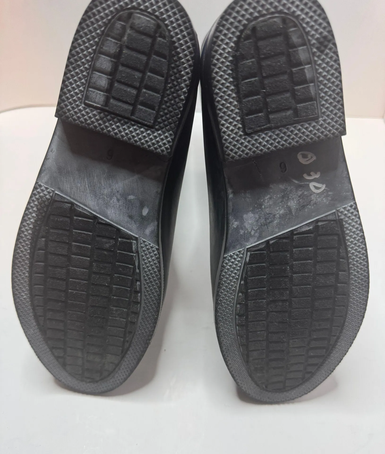 Stringer Rain Boots Size 6 - Image 8