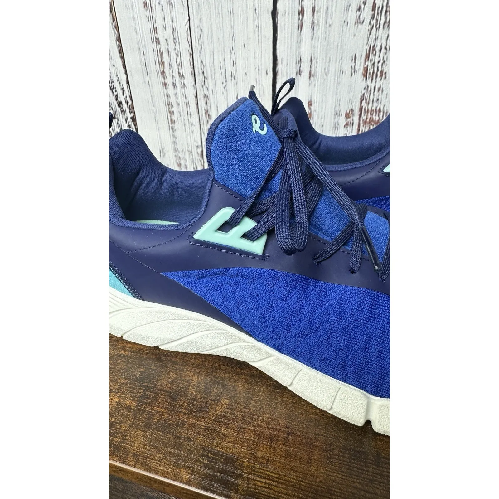 Easy Spirit Flower Running Sneaker Women's 9.5Blue White Casual Athletic Shoes - Image 12