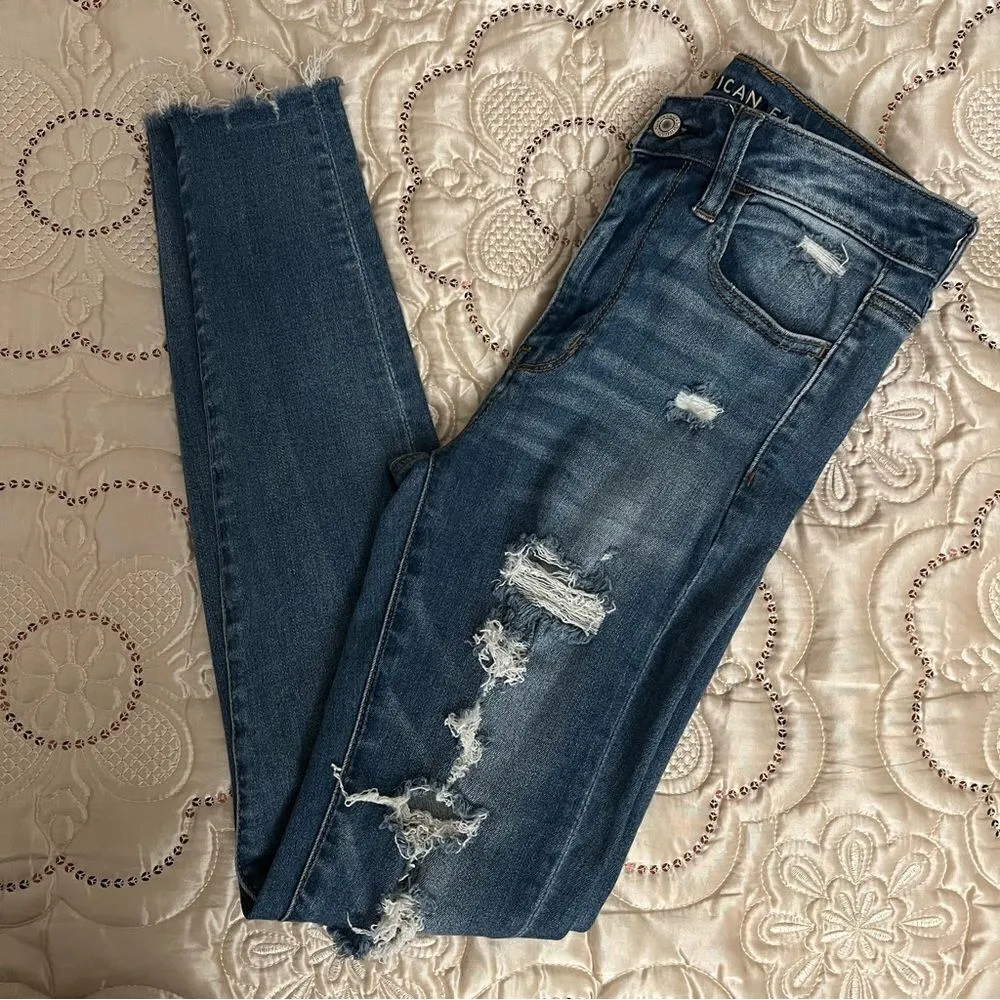 American Eagle Super Hi-Rise Jegging Distressed - Image 4