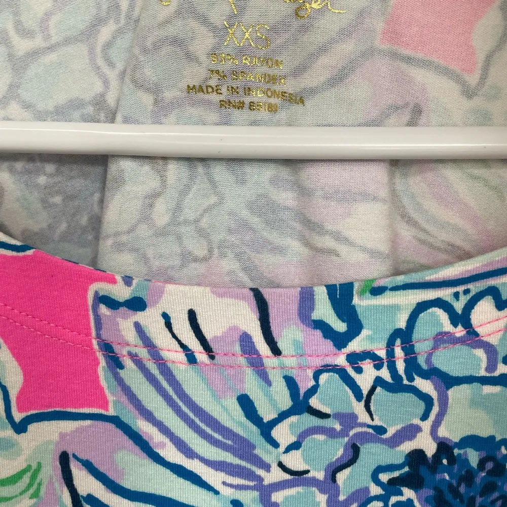 Lilly Pulitzer Floral Print Shift Dress with Bell Sleeve. Tropical. size XXS - Image 2