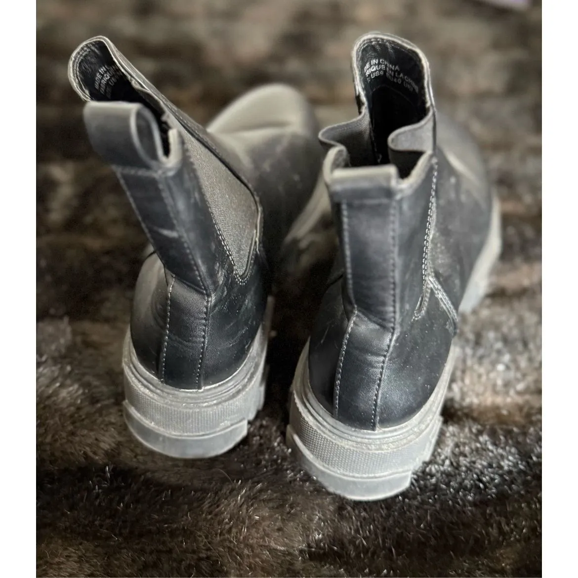 Urban Outfitters Slip On Chelsea Platform Chunky Boots Black Women's Size 9 - Image 4