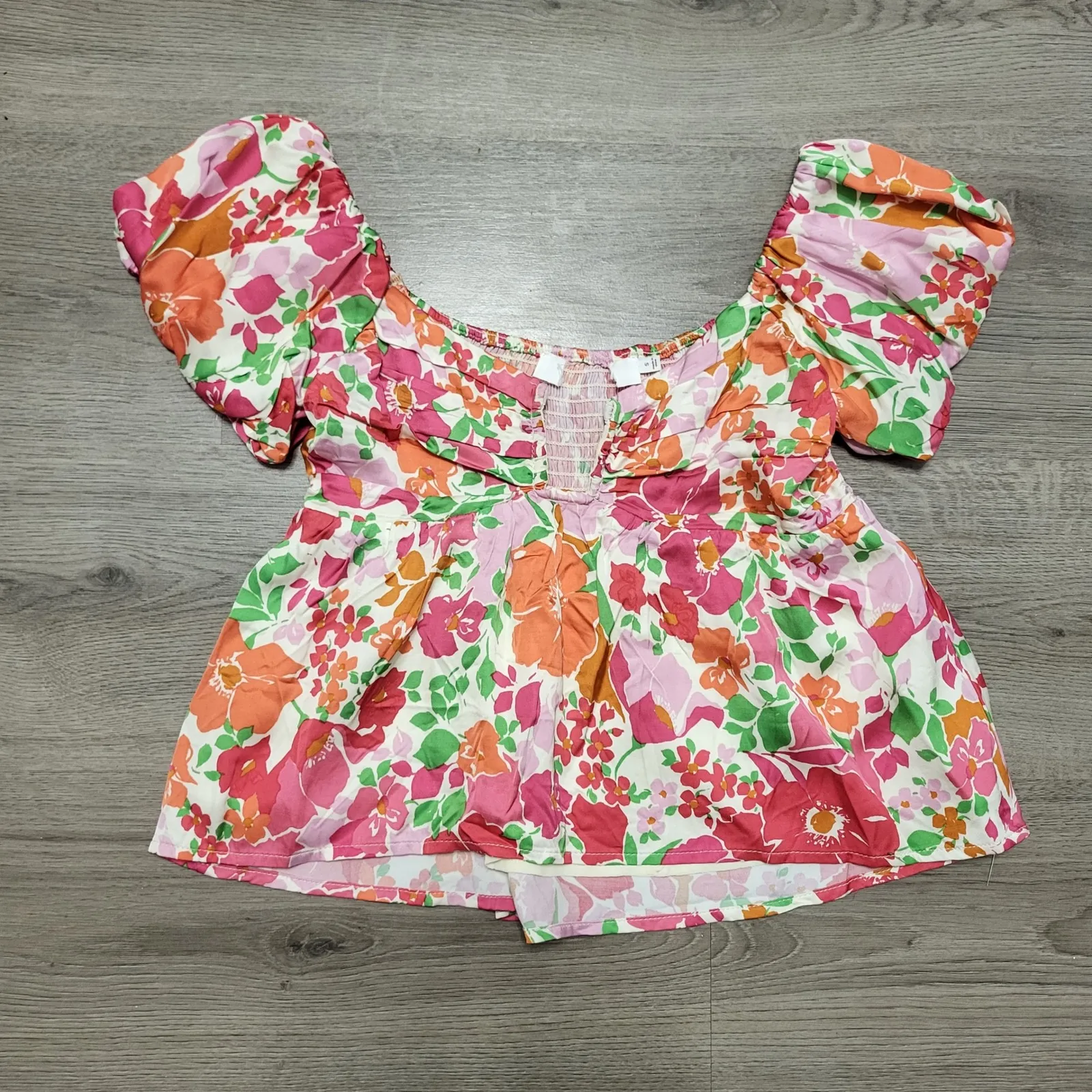 ASTR The Label Nalda Off Shoulder Smocked Puff Sleeve Top Women's Small Floral Pink - Image 2