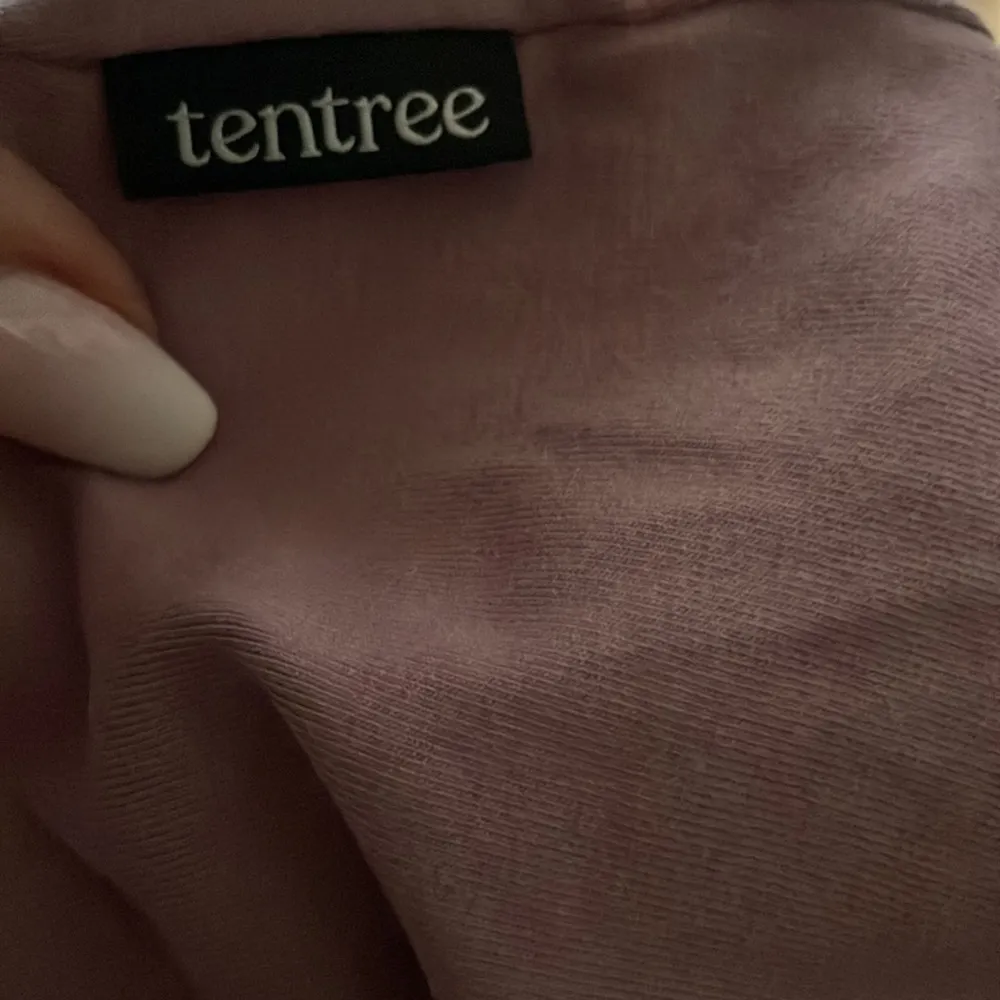 Tentree  Front Tie Too Size S - Image 4