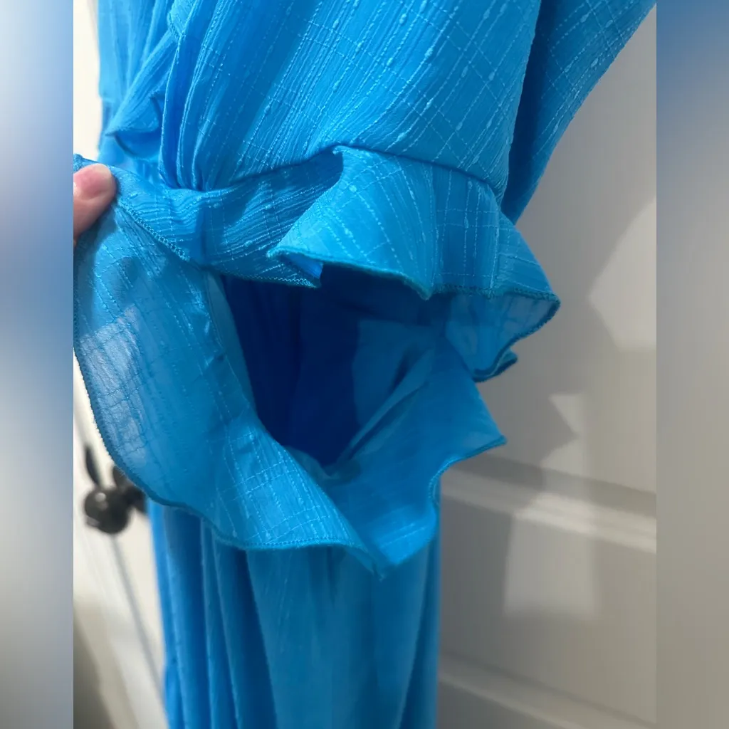 Auqua Brand women's Blue tiered Ruffle Maxi dress w waist cut outs sz medium - Image 7