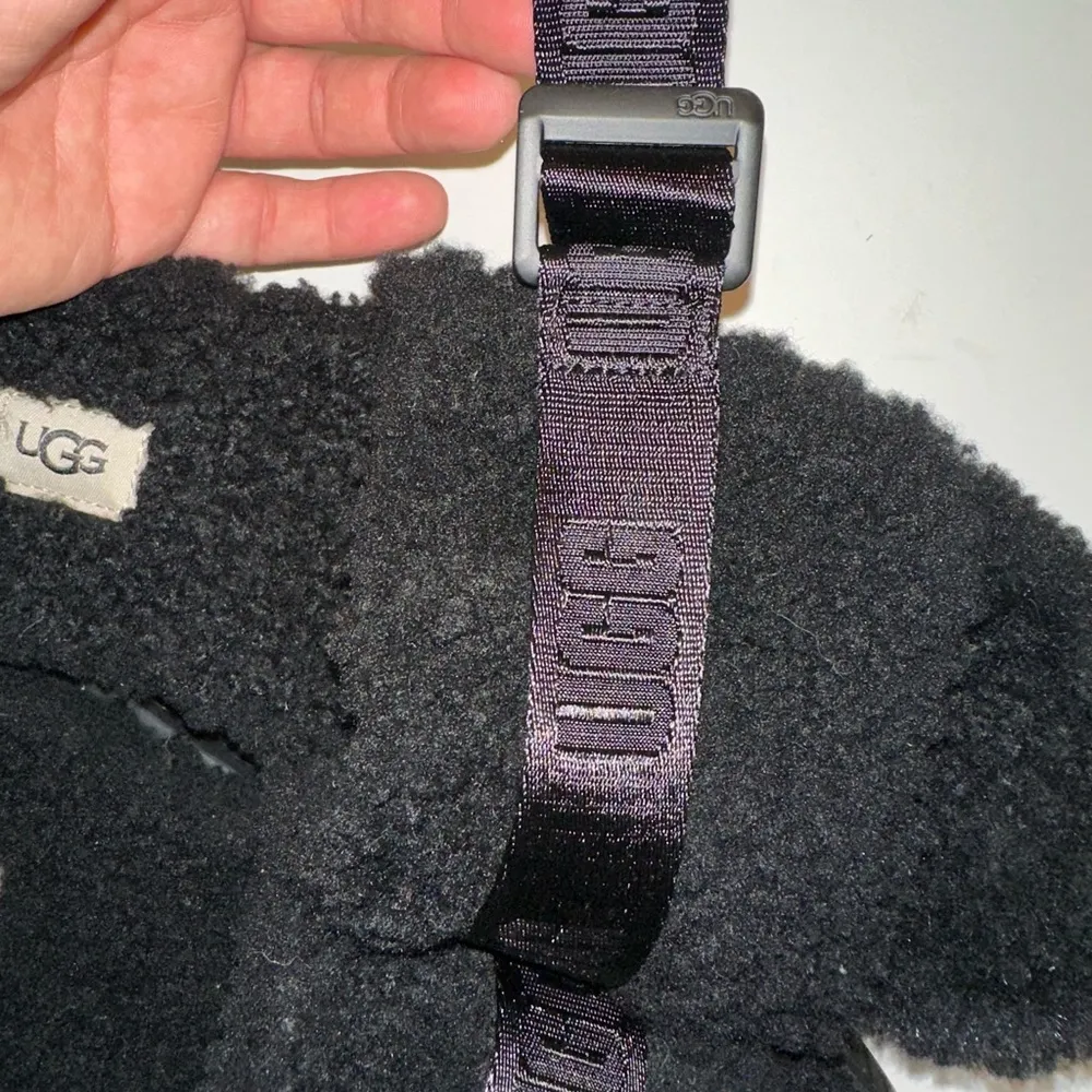 UGG  Women's Fluffita Flatform Slippers Sandals Size 9.0 - Image 12