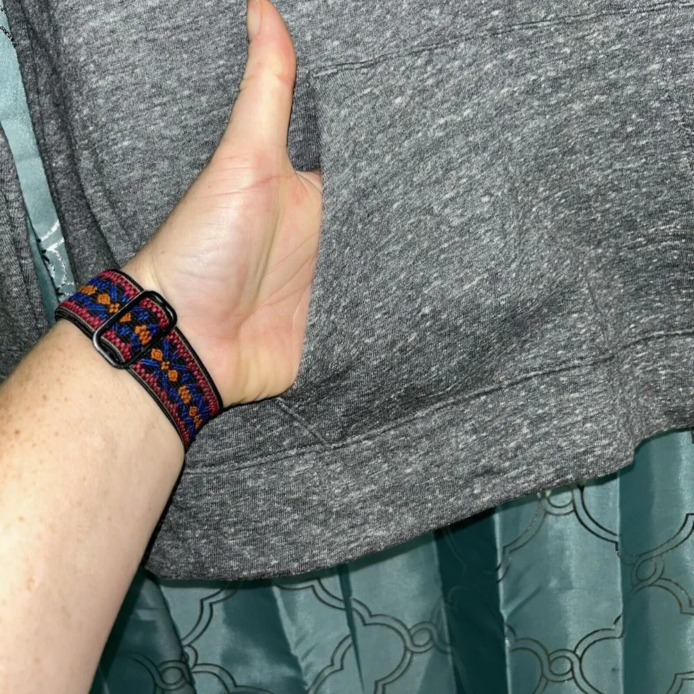 Victoria Secret Pink Sweatshirt Hoodies. NWT Size Xs. Gray With Camo Imprint - Image 2