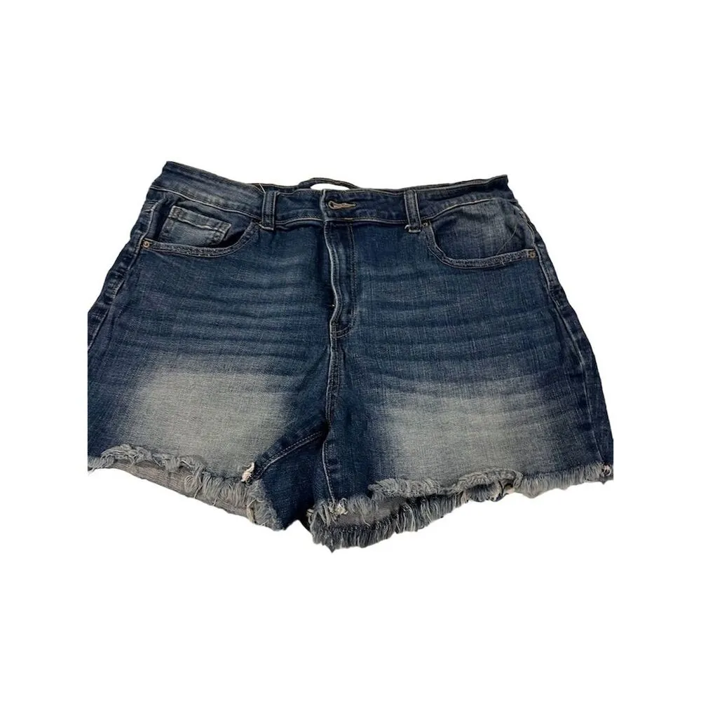 Zenana Women's 1X Dark Wash Frayed Hem Denim Shorts Casual Summer - Image 3