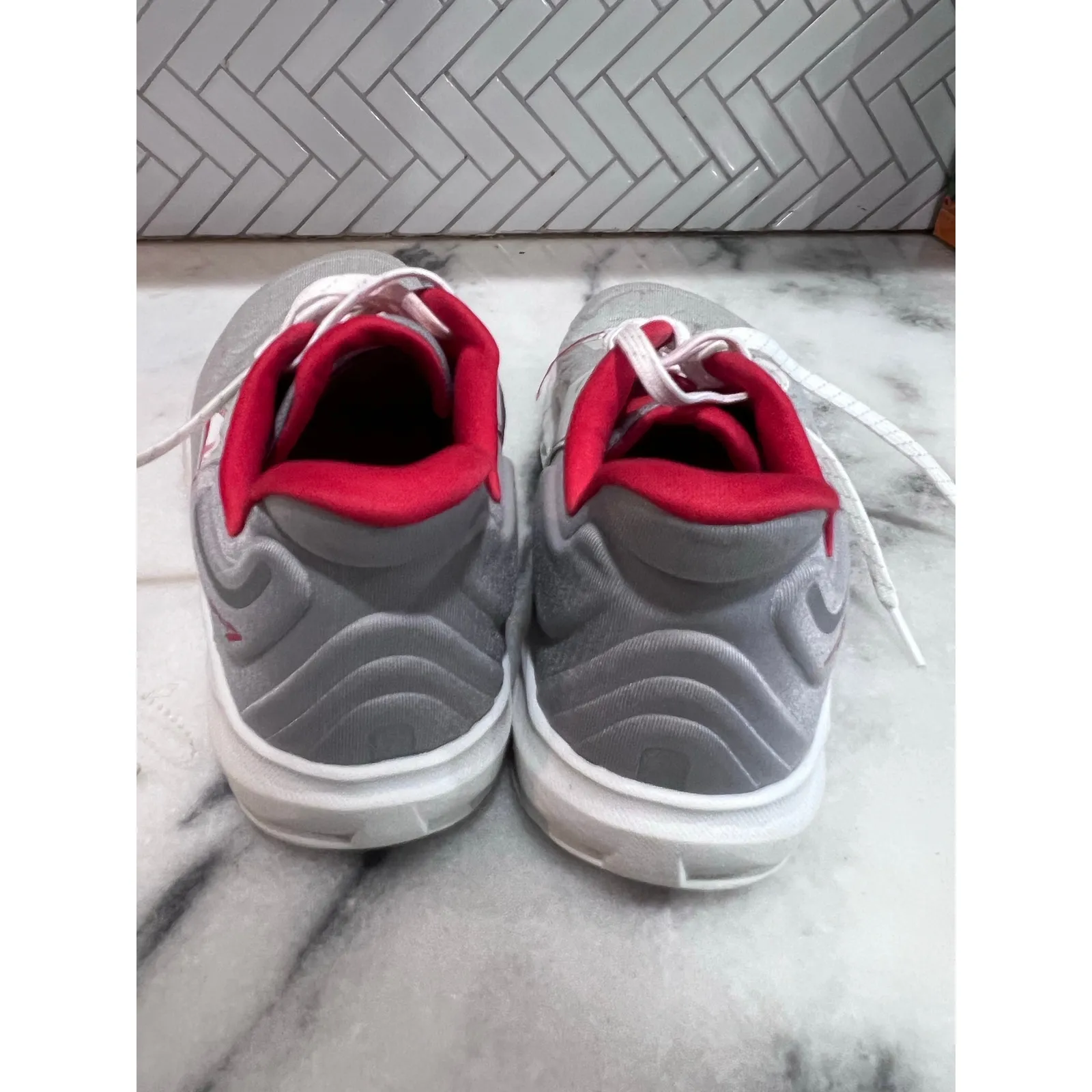 Altra Rivera 3 Women’s Road Running Shoes – Size 7.5 – Gray/Red – AL0A82C4264 - Image 2