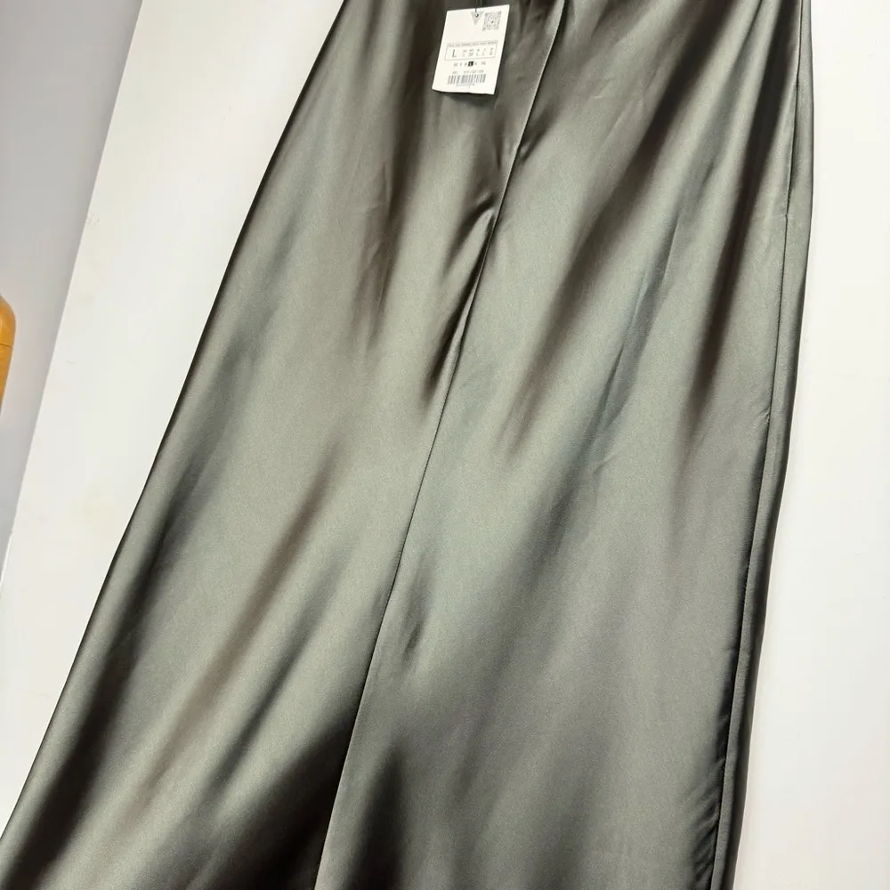 NWT  Satin Slip Dress Sz Large Tie Front Halter Neck Midi - Image 15