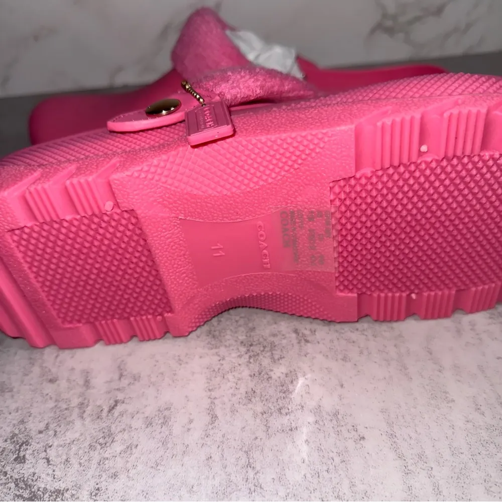 Coach Women Sz 11 Lola Clog Rubber Shearling Lined Barbie pink Weatherproof NWT - Image 4