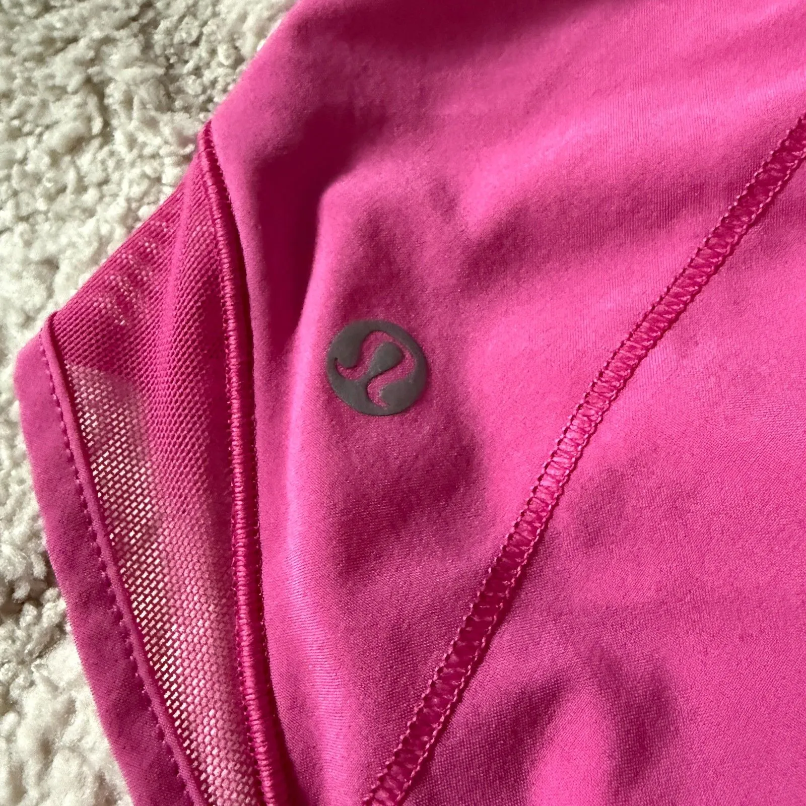 Lululemon Hotty Hot Low Rise Short 4" Sonic Pink Hawaii Edition Size 6 - Image 4