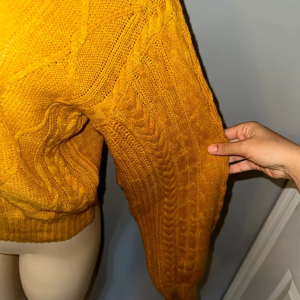 GB yellow short cardigan - Image 3