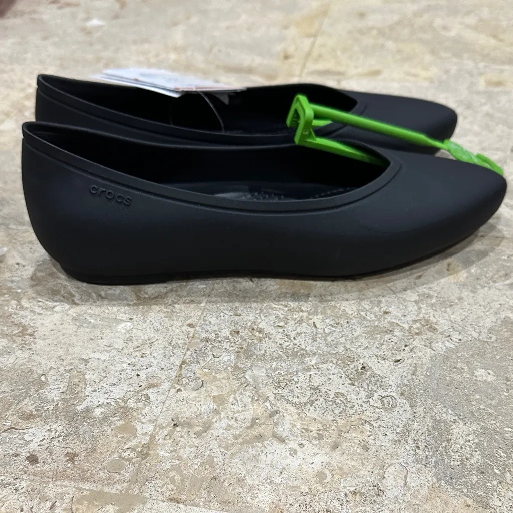 CROCS Black Brooklyn Flats - Image 5