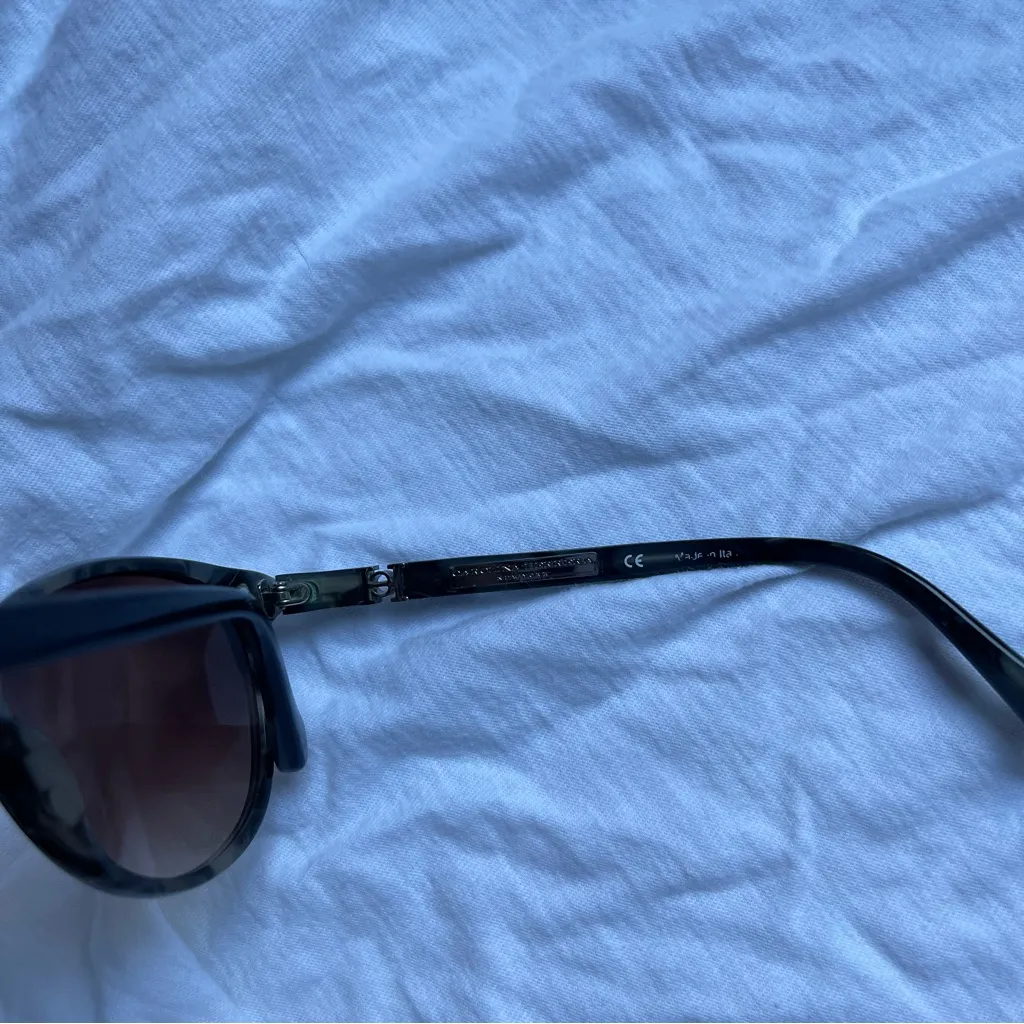 Carolina Herrera Tortoise Shell Sunglasses Sunnies Round Frame - Image 6