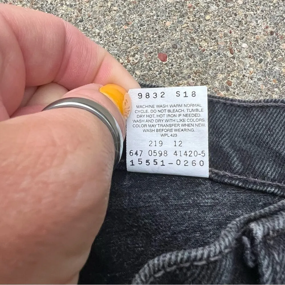 Vintage 90s Levi’s 550 relaxed fit tapered leg black mom jeans 12 REG S - Image 6