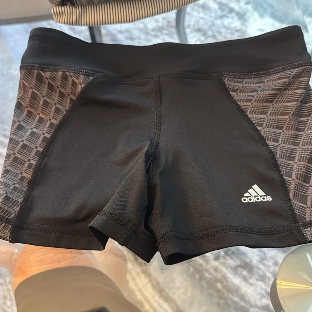 Adidas Black Biker Shorts - Image 8