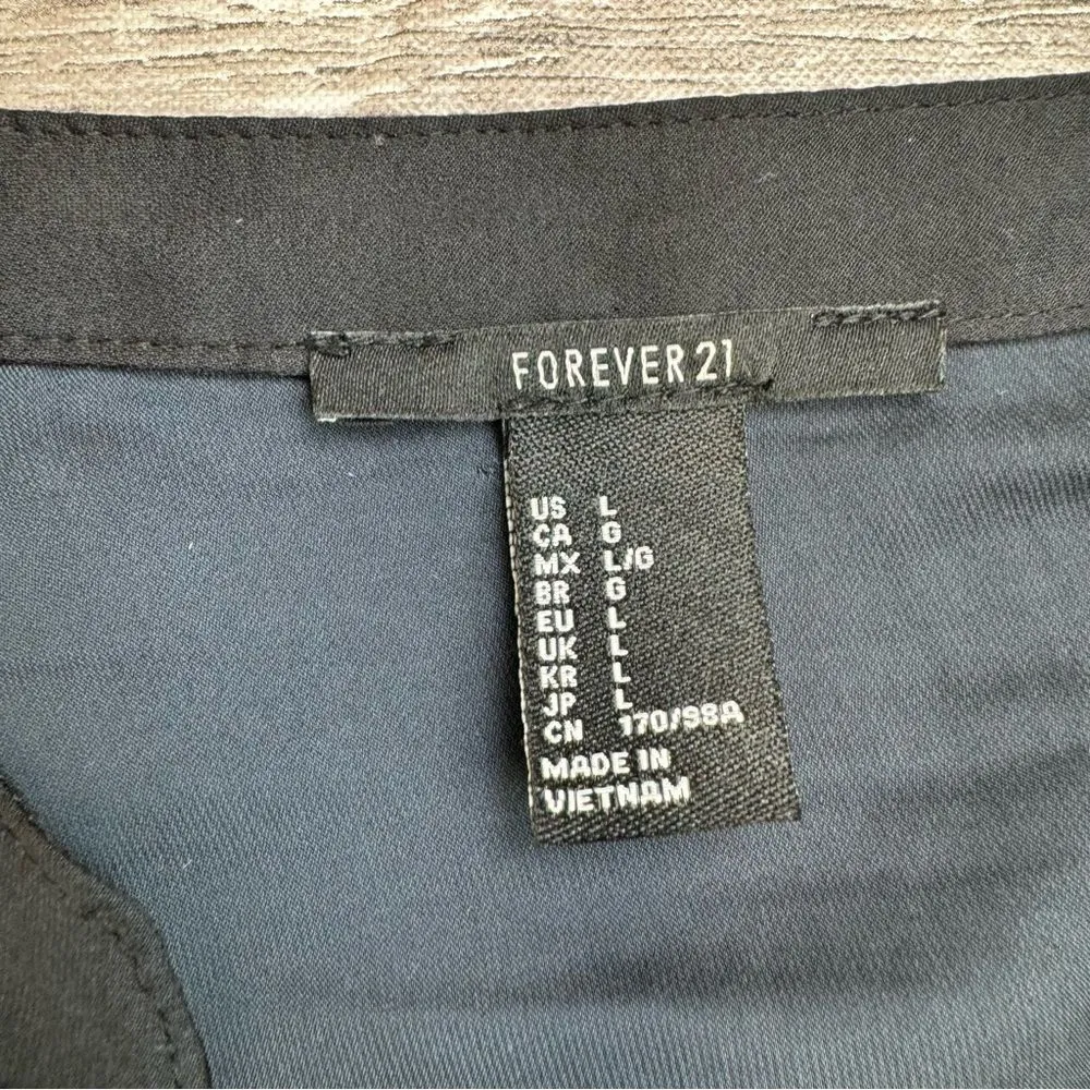 Forever 21 Women's Flowy Satiny Button Up Button Down Blouse L LG Large Black - Image 12