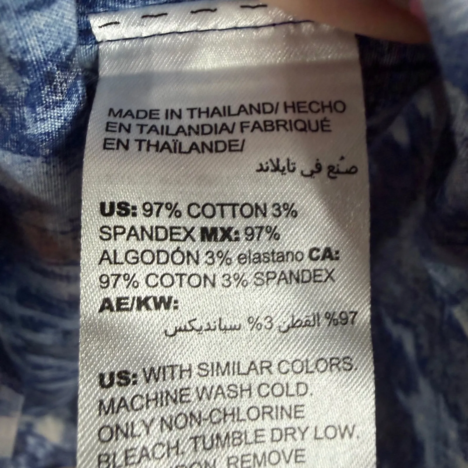 Chico's No Iron Button Down Shirt Womens Size 10 Batik Blue White Print Roll Tab - Image 4