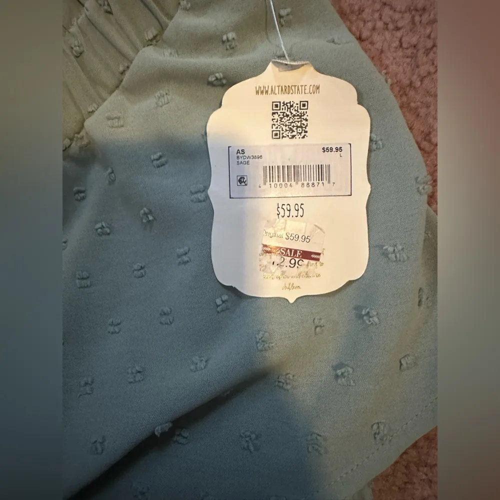 NWT HR Altar’d State Large Sage Green Swiss Dot Shorts Ruffle Elastic Waist - Image 4