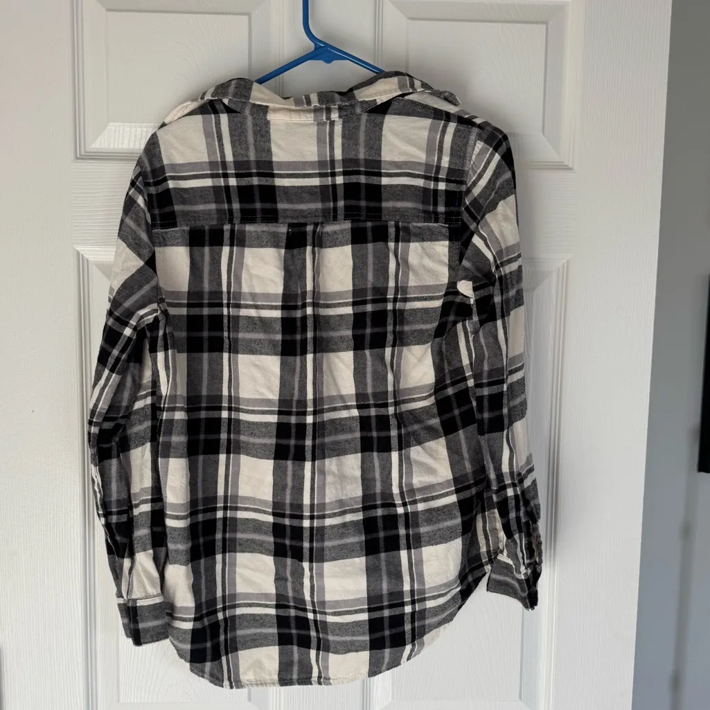 Old Navy Monochrome Plaid Shirt - Image 4