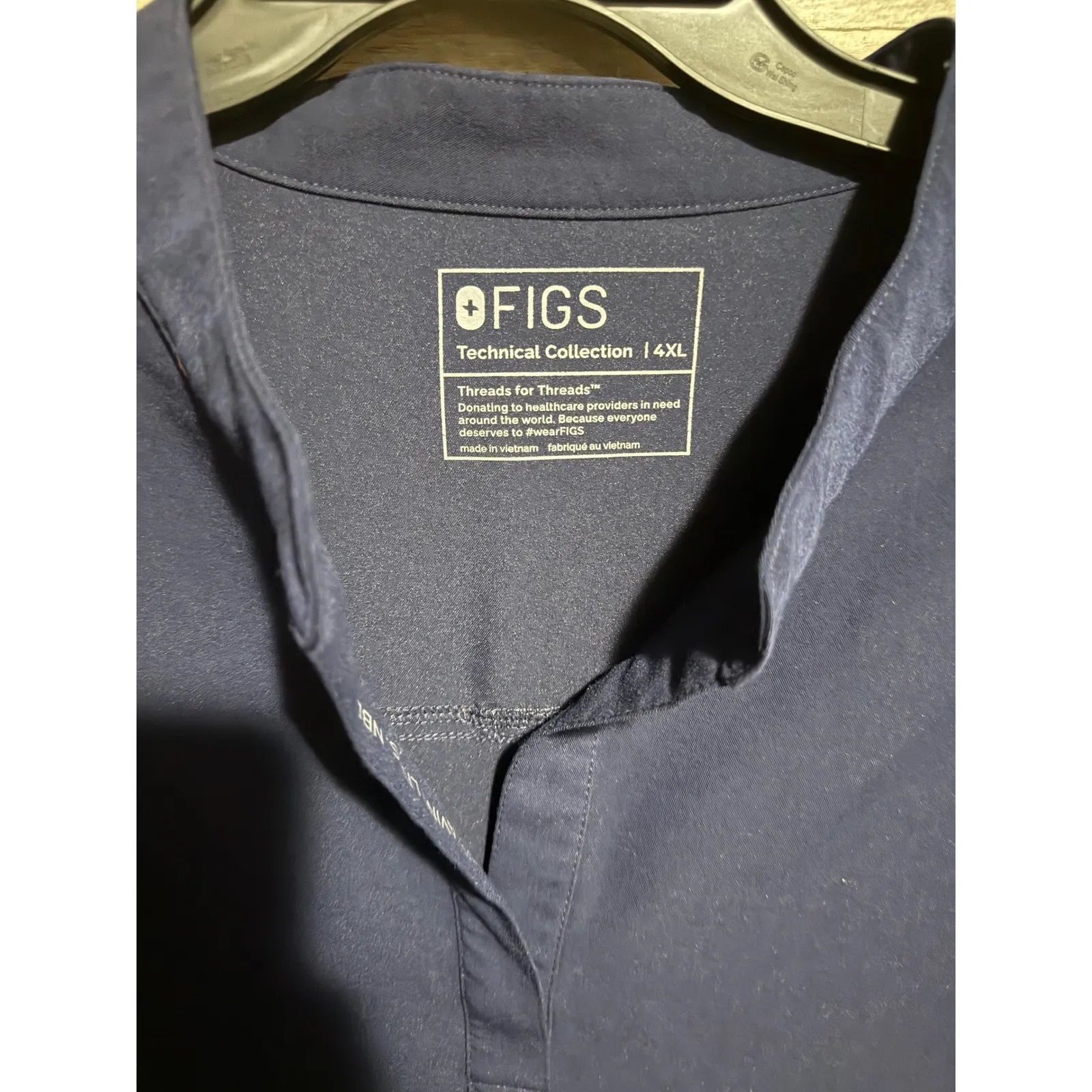 FIGS‎ Technical Collection 4XL Top Sleeveless Navy Blue Just Saving Lives - Image 3