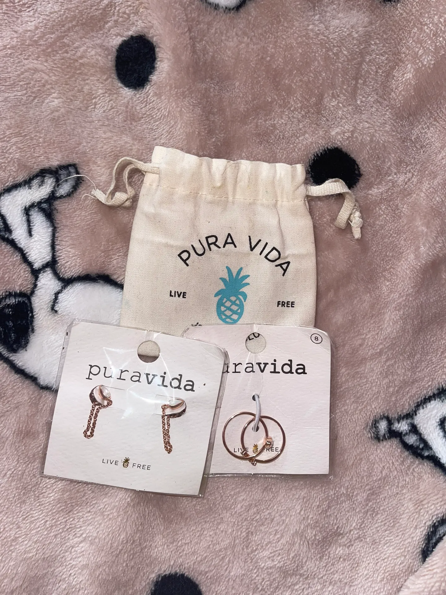 Puravida Opal Ring And Earring Set - Image 3