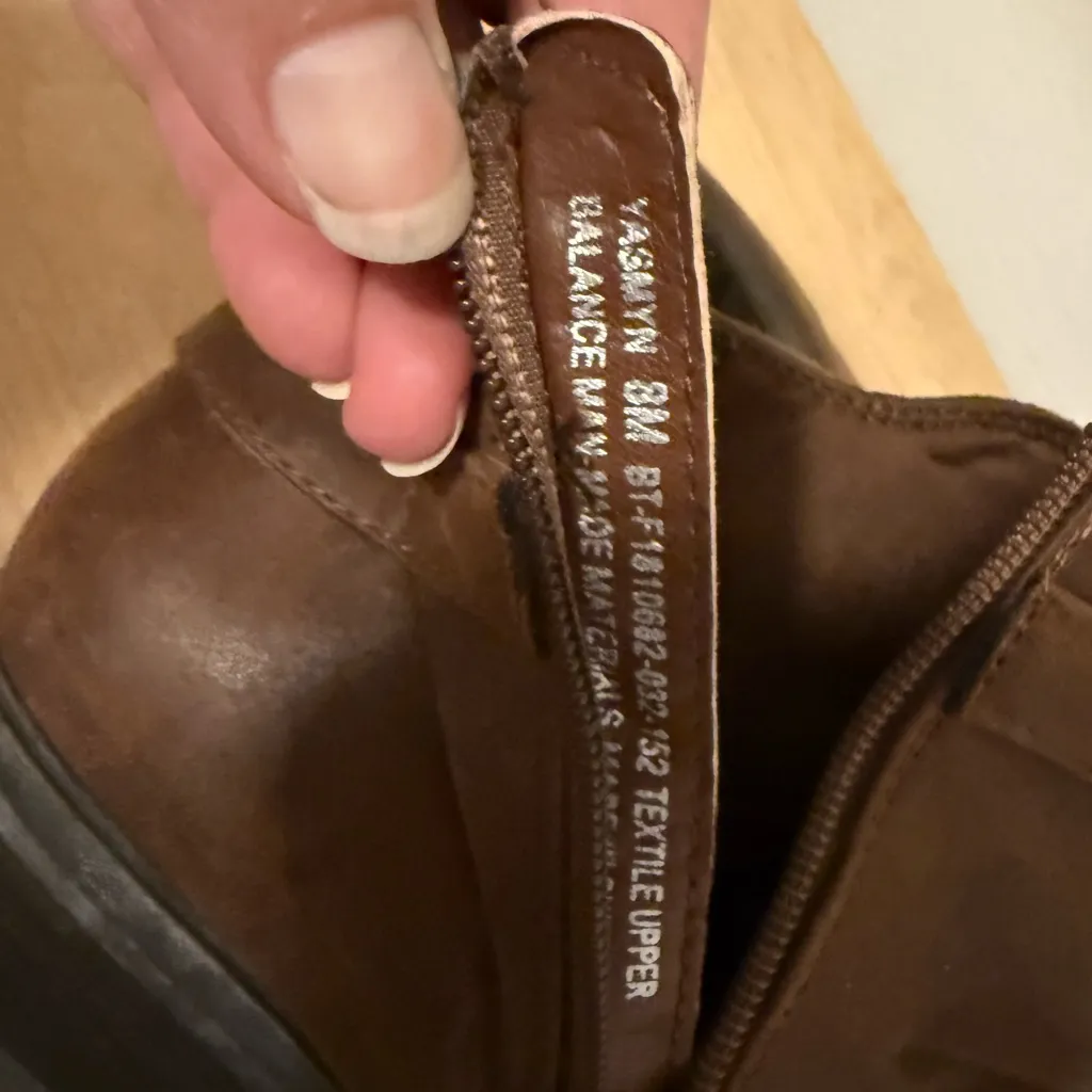 BareTraps Women’s Tan Leather Boots - Image 3