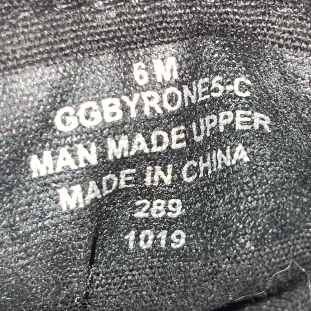 G by Guess Faux Leather Quilted Shoes Size  6 - Image 7