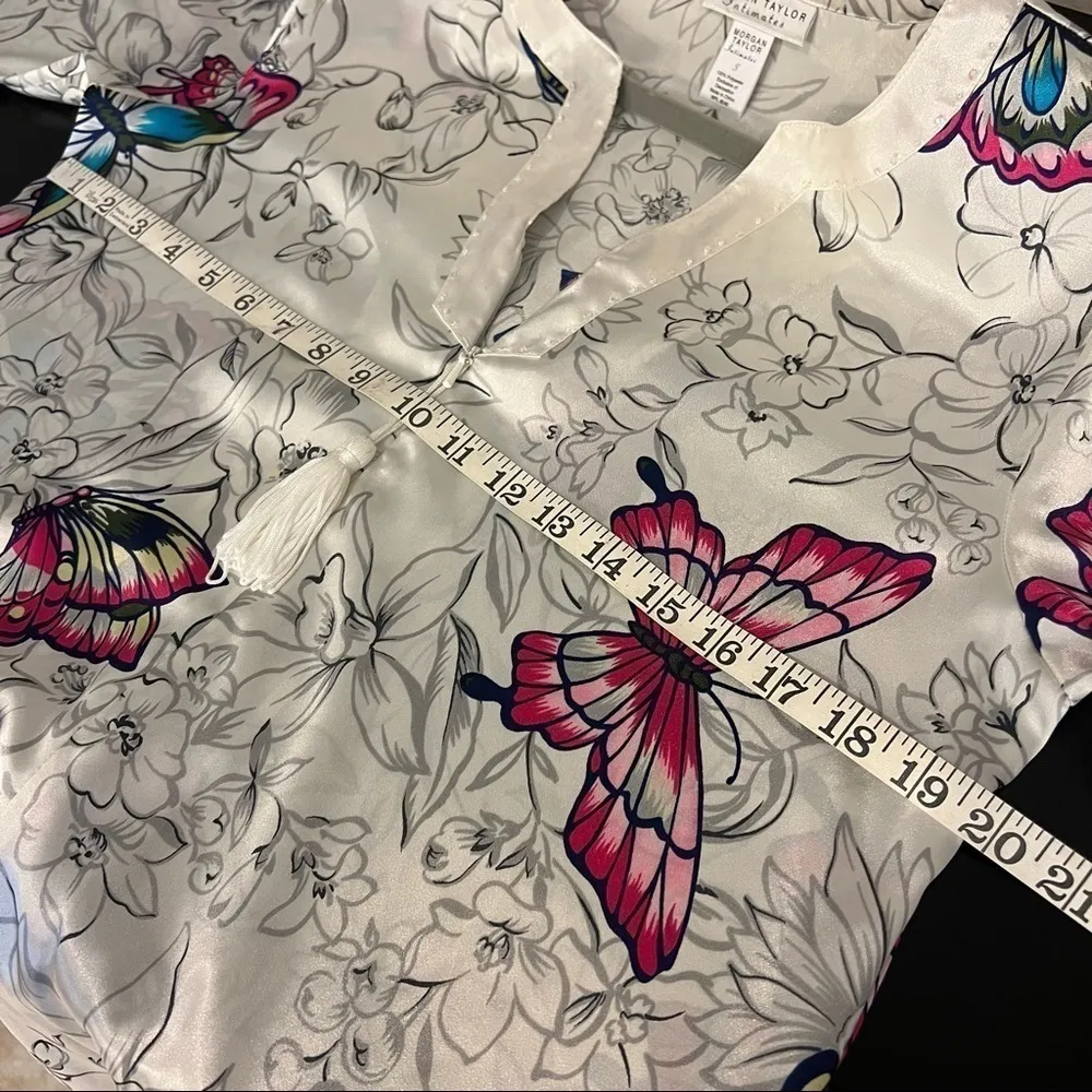 Vintage Morgan Taylor satin Kaftan, house robe butterflies print, 3/4 sleeve - Image 10