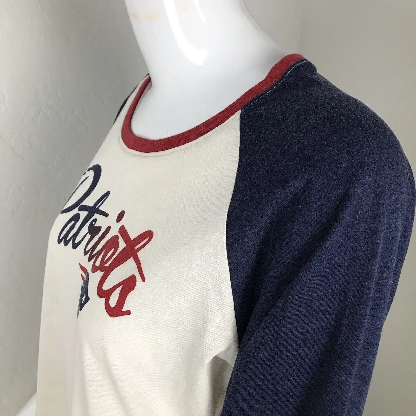 '47 Women's NFL New England Patriots Raglan Shirt Tee Blue Red White Splitter - Image 5